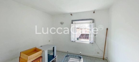 2 bedrooms House in Lucca, Italy No. 137680 25