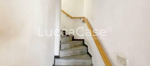 2 bedrooms House in Lucca, Italy No. 137680 15