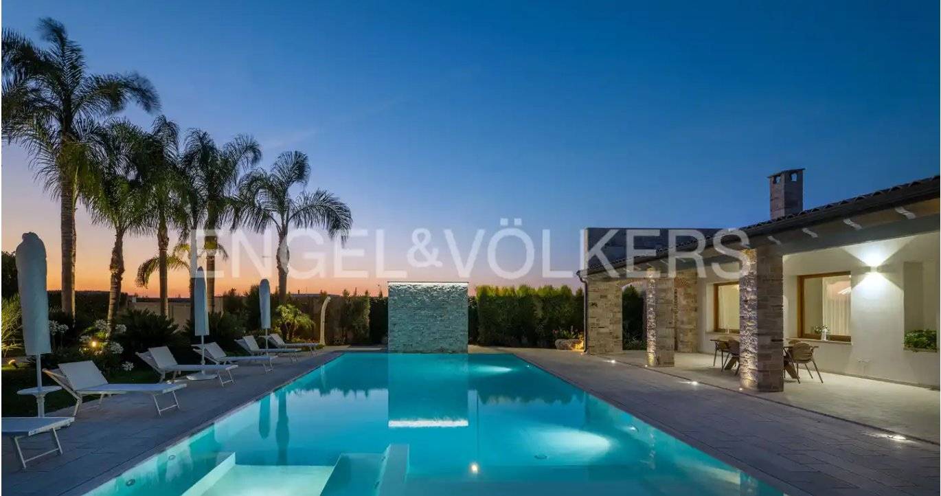 4 Schlafzimmer Villa in Carmiano, Italy, Nr. 126293