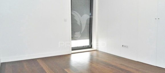 4 bedrooms Apartment in Porto, Portugal No. 78902 33