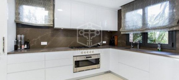 Вилла с 6 спальнями в Гава, Испания № 7381 8