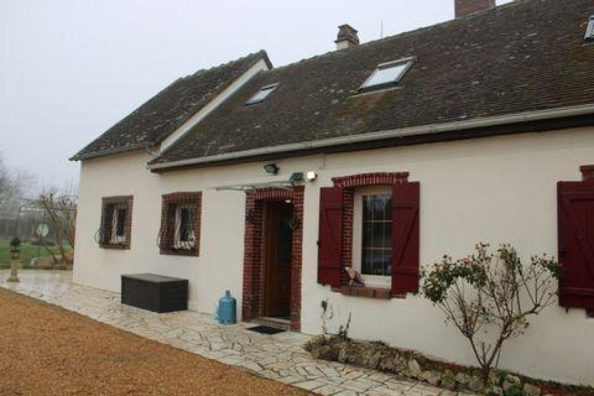 3 bedrooms House in Chartres, France No. 7585