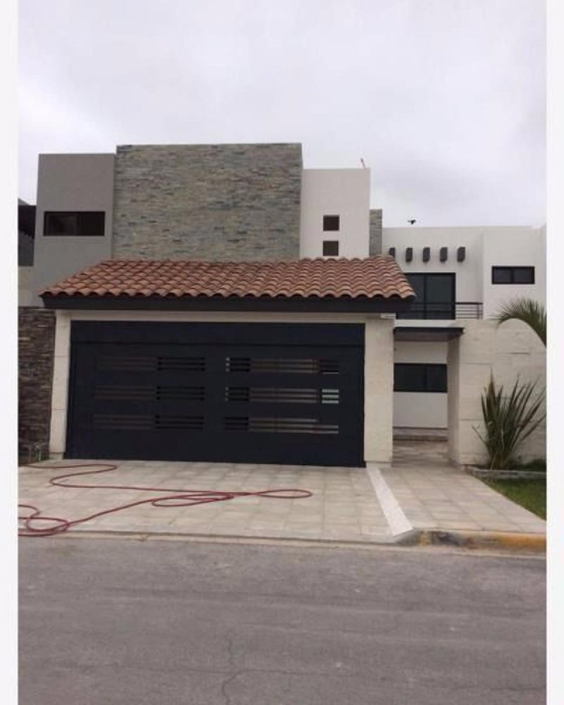 Casa de 3 dormitorios en Playa Vicente, Mexico No. 180112