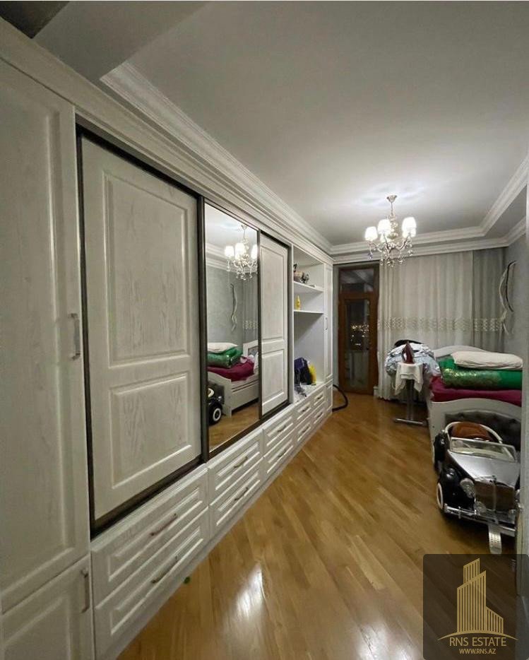 Квартира с 3 спальнями в Хатаинский район, Азербайджан № 2102