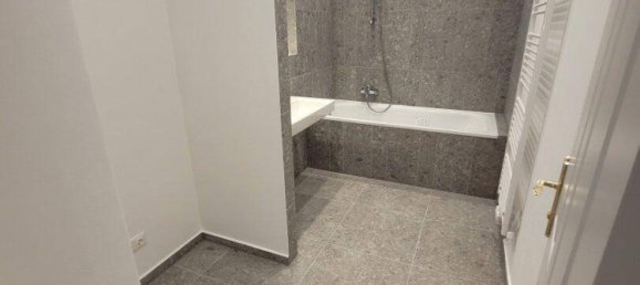 2-salle Appartement à Alsergrund, Austria No. 182299 14