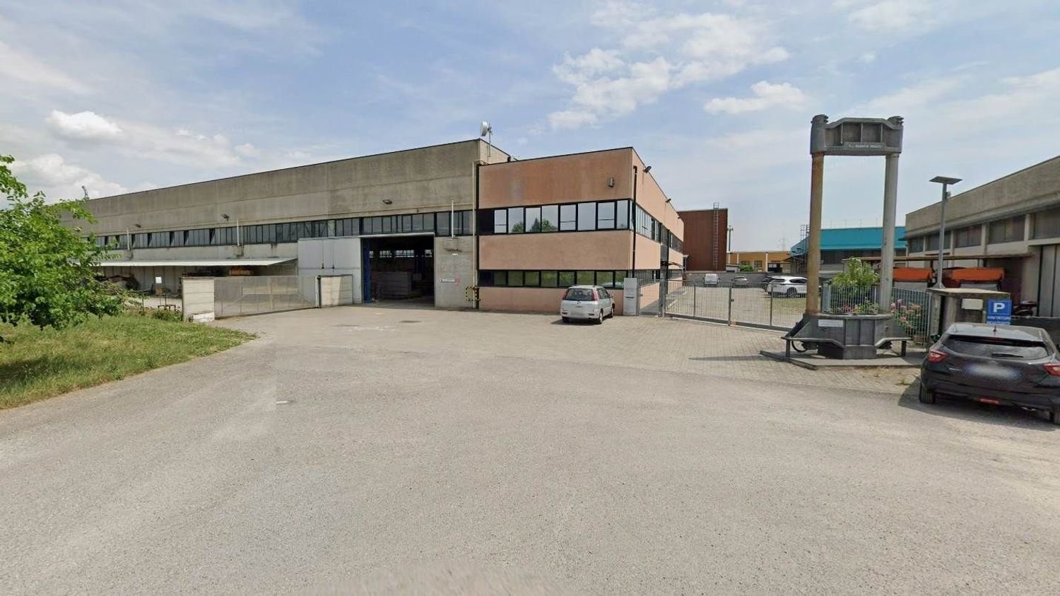 Entrepôt à Aicurzio, Italy 3480m² No. 221605