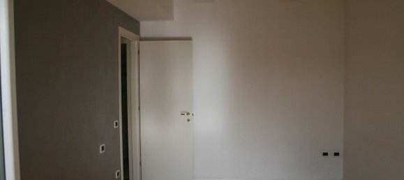 115m² Office in Ravenna, Italy No. 113089 6