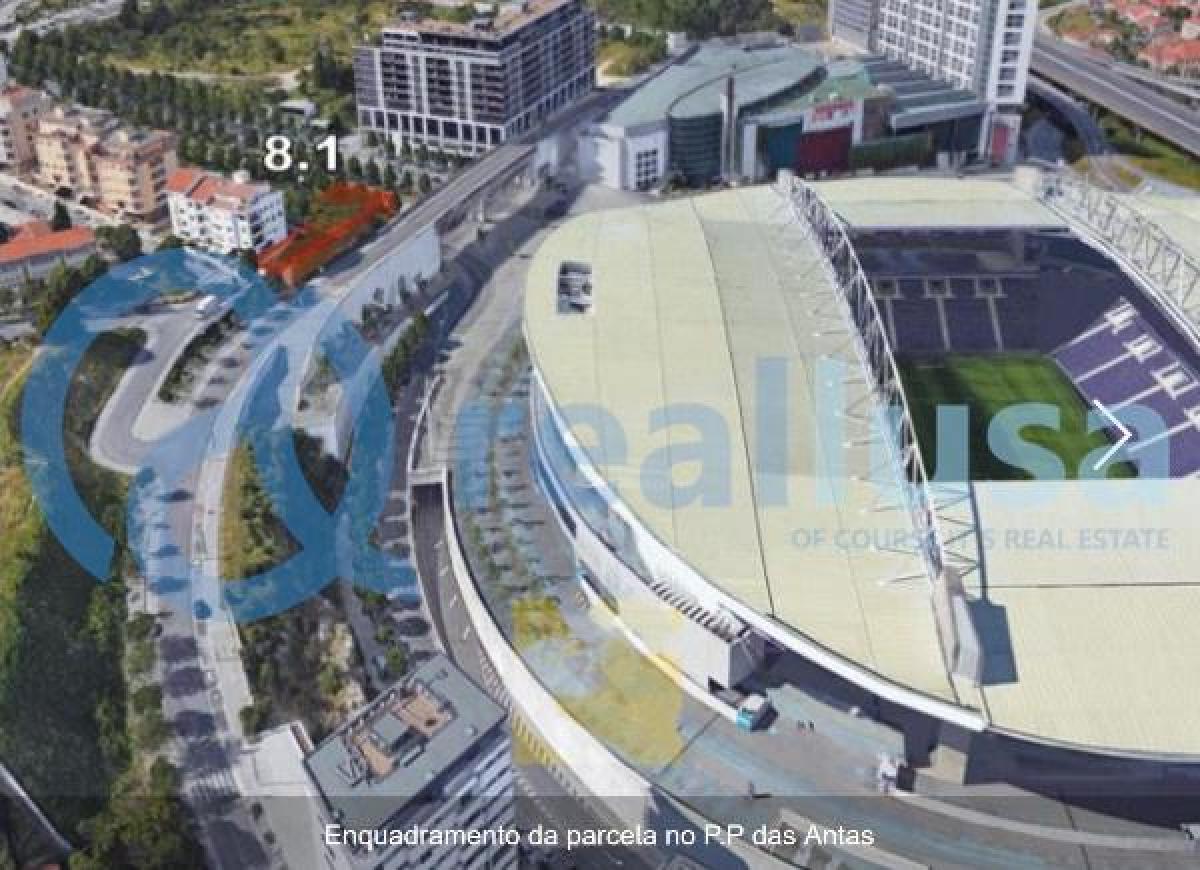 Земельный участок в Порту, Португалия № 8596