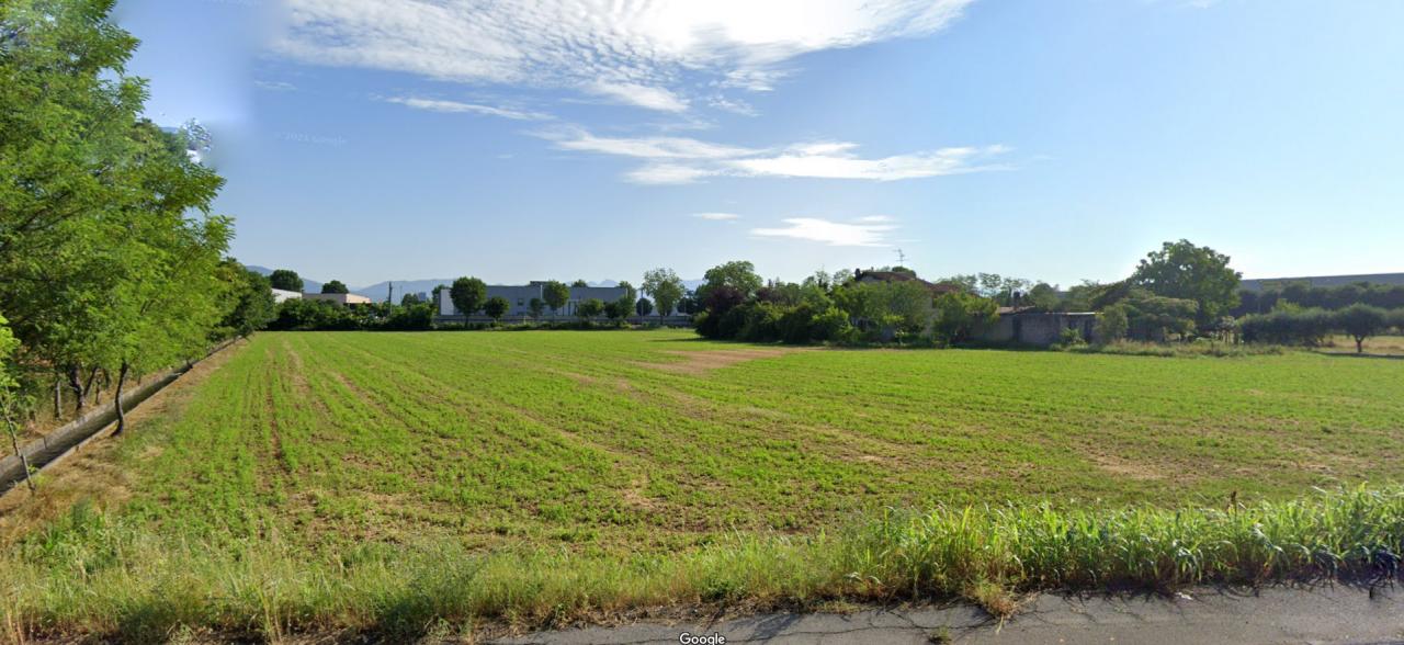 Terreno em Calcinato, Italy 10800 m² N.º 235653