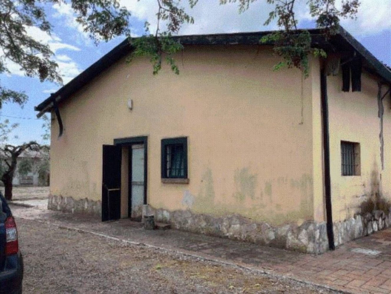 Склад 1745м² в Латина, Италия № 389230