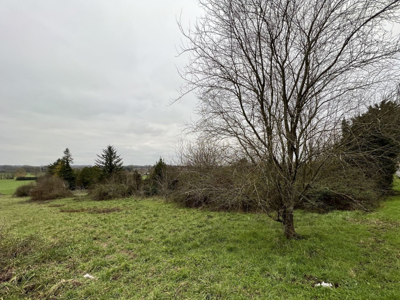 Земельный участок в Монгюйон, Франция № 111681