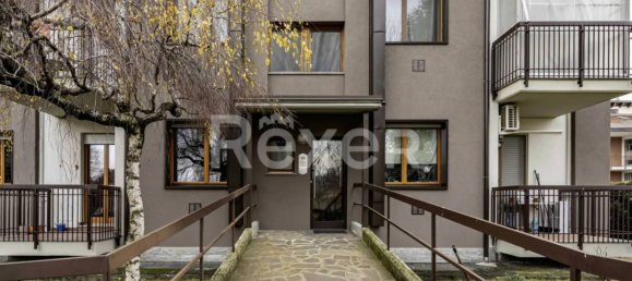 3 bedrooms Apartment in Rivoli, Italy No. 53279 3