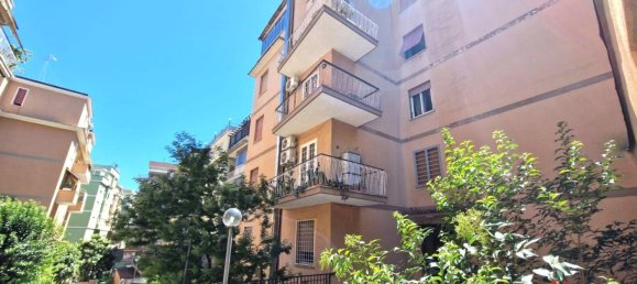 1 bedroom Apartment in Rome, Italy No. 296577 24