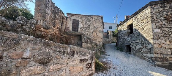 1 bedroom House in Fornos de Algodres, Portugal No. 44127 2