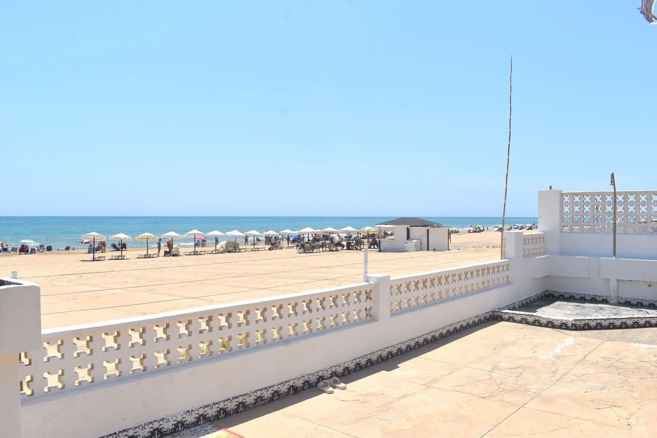 6 bedrooms House in Guardamar del Segura, Spain No. 185973