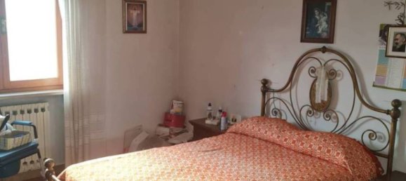 3 bedrooms House in Sillano Giuncugnano, Italy No. 62132 7