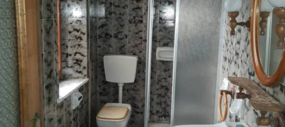 3 bedrooms House in Sillano Giuncugnano, Italy No. 62132 10