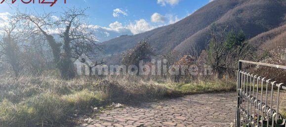 3 bedrooms House in Sillano Giuncugnano, Italy No. 62132 13