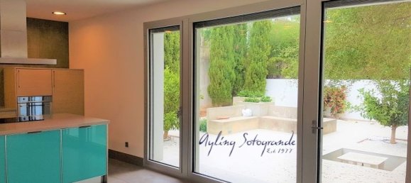 5 غرف نوم منزل في Cadiz, Spain رقم 29204 37