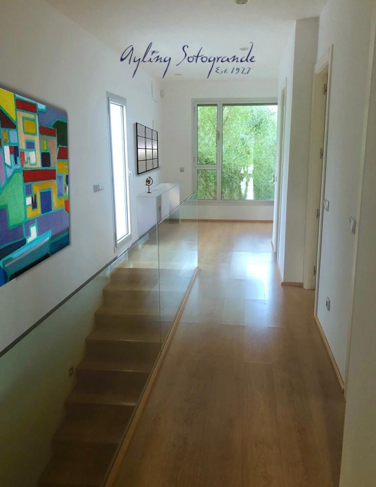 5 غرف نوم منزل في Cadiz, Spain رقم 29204