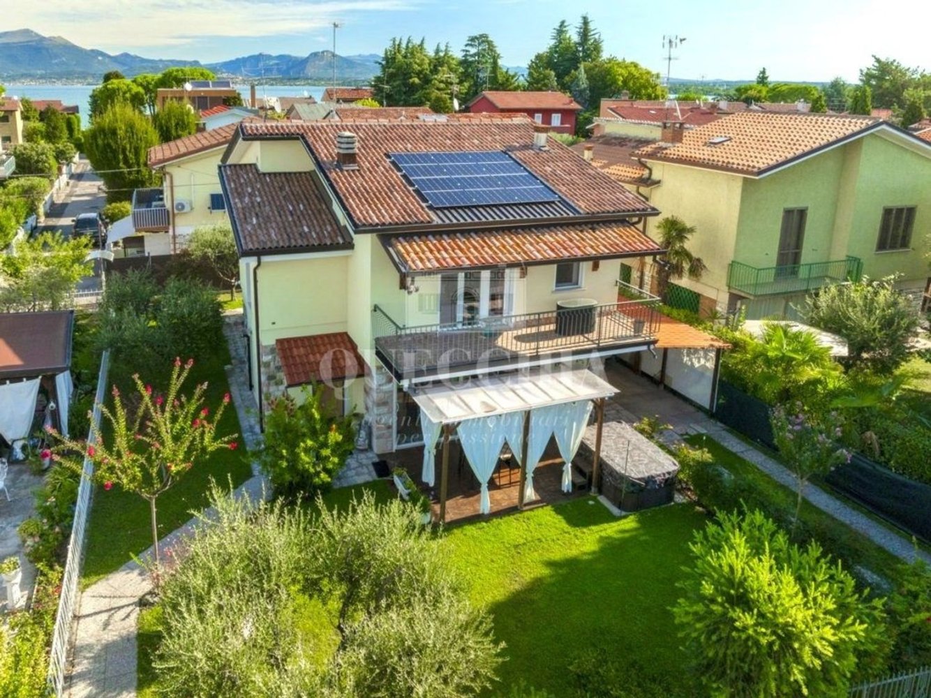 6-Zimmer Villa in Peschiera del Garda, Italy, Nr. 229883