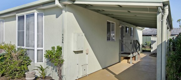 Casa de 3 dormitorios en Coombabah, Australia No. 382 10