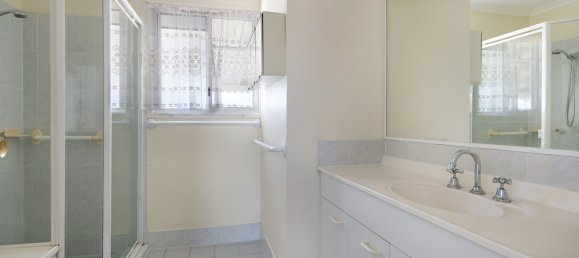 Casa de 3 dormitorios en Coombabah, Australia No. 382 8