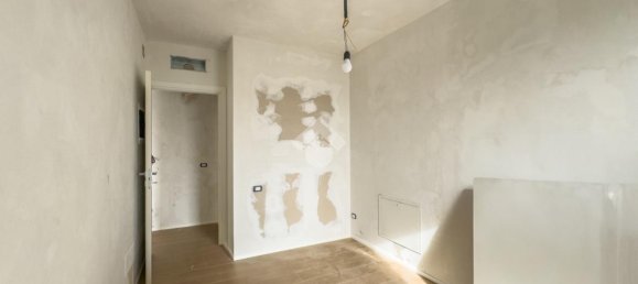 3غرفة شقة في Lissone, Italy رقم 38679 43