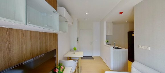 Apartamento em condomínio em Watthana, Thailand N.º 64187 3