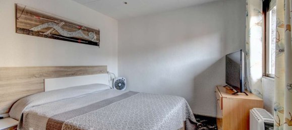 Apartamento de 3 dormitorios en Badalona, Spain No. 156289 15