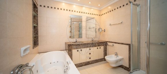 4 bedrooms House in Lagoa, Portugal No. 16984 37