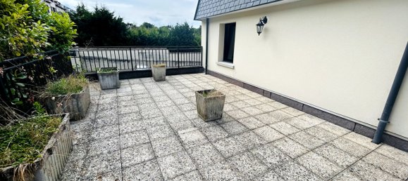 16 rooms Building in Noisy-le-Grand, France No. 173652 6