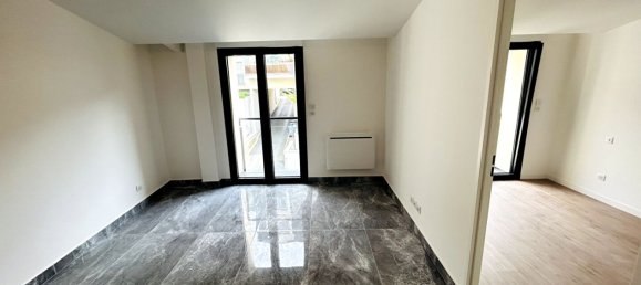 16 rooms Building in Noisy-le-Grand, France No. 173652 14