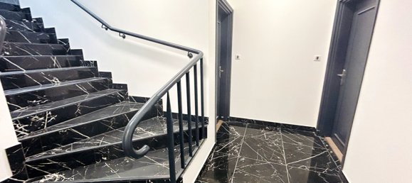 16 rooms Building in Noisy-le-Grand, France No. 173652 2