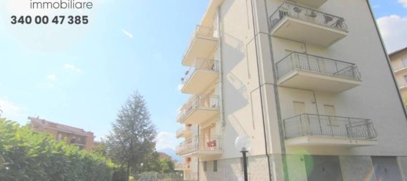 3 rooms Apartment in L'Aquila, Italy No. 142008 3