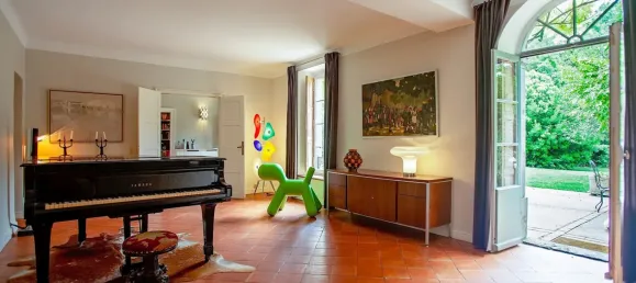 5 bedrooms House in Carcassonne, France No. 350076 3