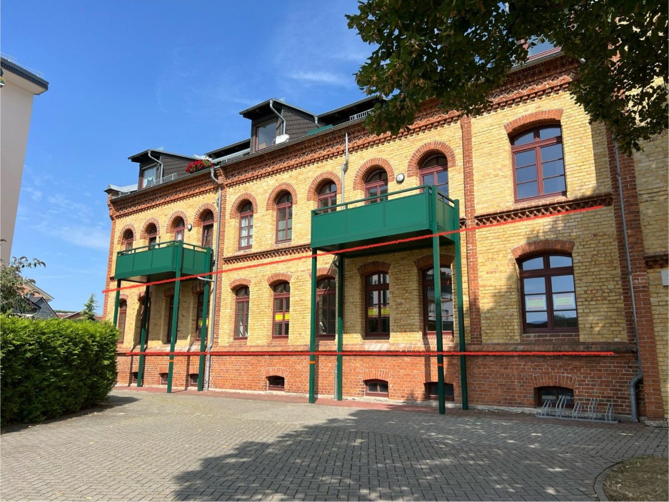 7غرفة شقة في Salzlandkreis, Germany رقم 43917