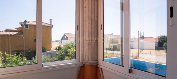 4 bedrooms Villa in Porto Salvo, Portugal No. 275765 16