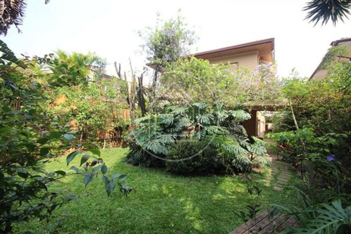 8 bedrooms House in Sao Paulo, Brazil No. 472049