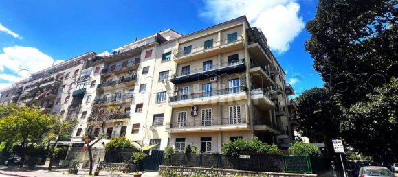 4 bedrooms Apartment in Palermo, Italy No. 347164 8