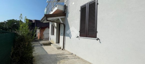 4-Zimmer Haus in Massa, Italy, Nr. 23881 7