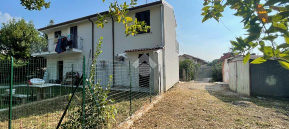 4-Zimmer Haus in Massa, Italy, Nr. 23881 3