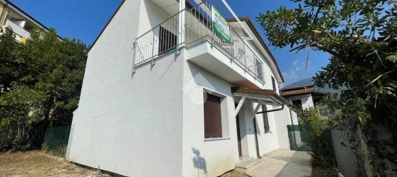 4-Zimmer Haus in Massa, Italy, Nr. 23881 4