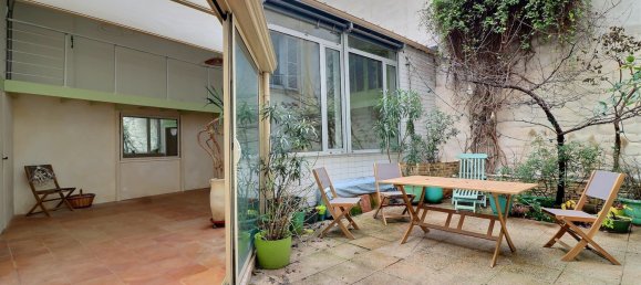 2 bedrooms Commercial property in Paris, France No. 165851 8