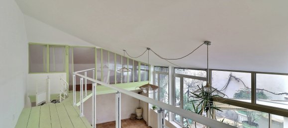 2 bedrooms Commercial property in Paris, France No. 165851 2