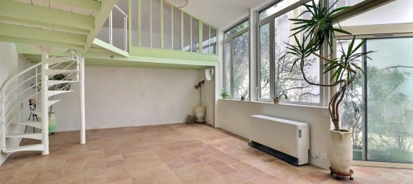 2 bedrooms Commercial property in Paris, France No. 165851 3