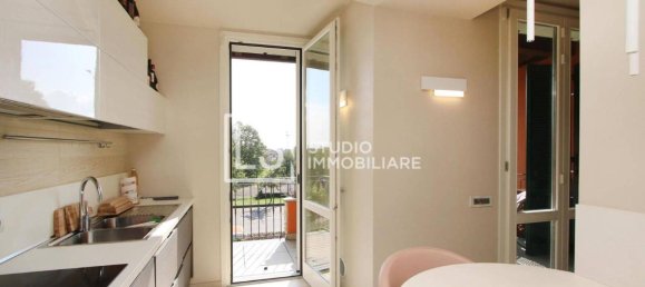 3-salle Appartement à Cuggiono, Italy No. 26779 30