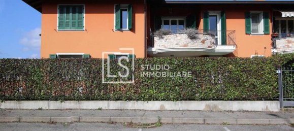 3-salle Appartement à Cuggiono, Italy No. 26779 20