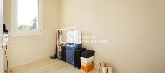 3-salle Appartement à Cuggiono, Italy No. 26779 18