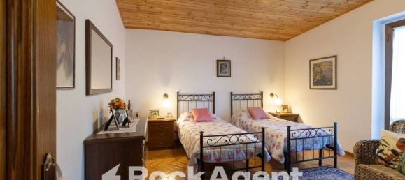 5 bedrooms Villa in Castel San Niccolò, Italy No. 60771 33